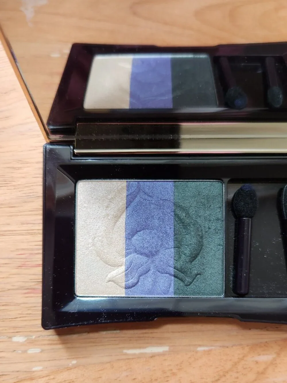 Yves Rocher Eyeshadow Palette 01 Variations Beige Purple Lavender Lilac Green Go